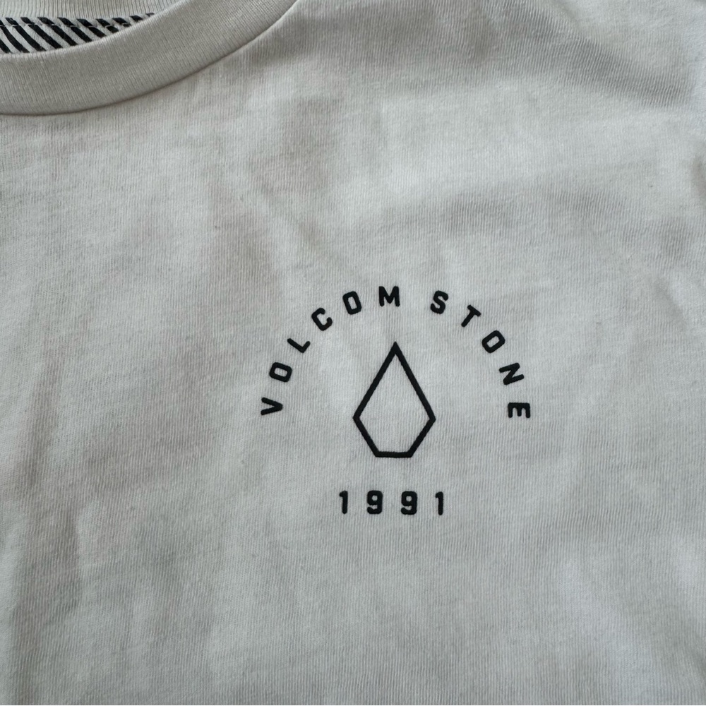 Volcom Tees - Picture 2 of 6